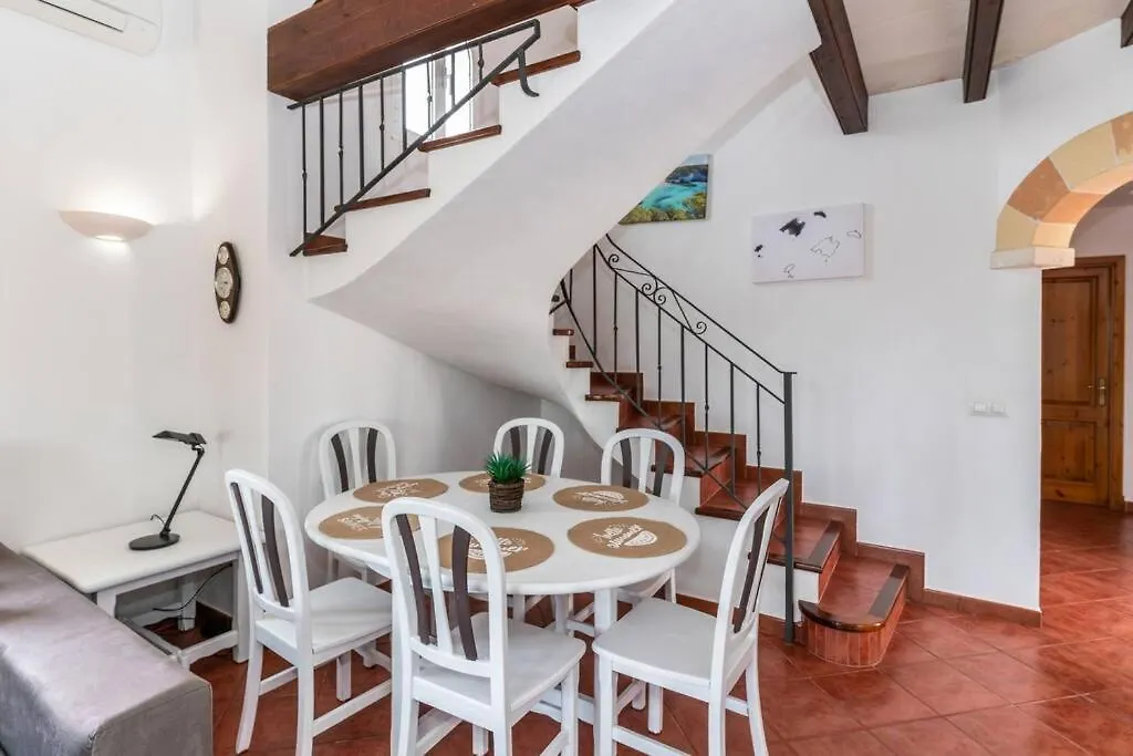 Villa Lola, Seaviews, Private Pool & Lush Yard Spain