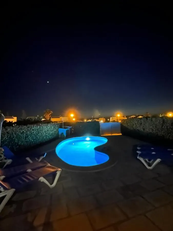 Villa Lola, Seaviews, Private Pool & Lush Yard Cala'N Bosch (Menorca)