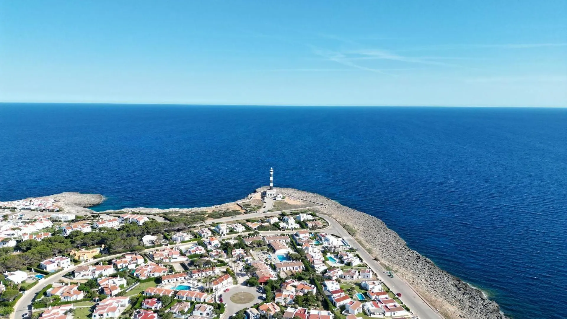 Villa Lola, Seaviews, Private Pool & Lush Yard Spain
